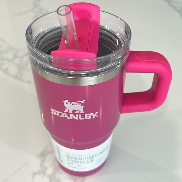 Authentic💕STANLEY  20oz Tumbler. - Picture 3 of 16